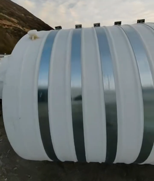 圆形雄关区塑料桶批量交付案例：结构稳定，适配多行业液体储运需求
